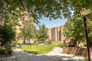 Ezra Stiles College